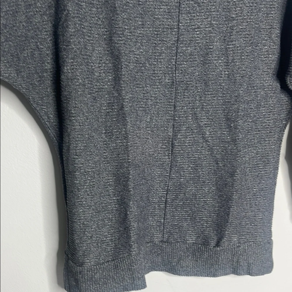 Women’s Small Gray Long Sleeve Sweater